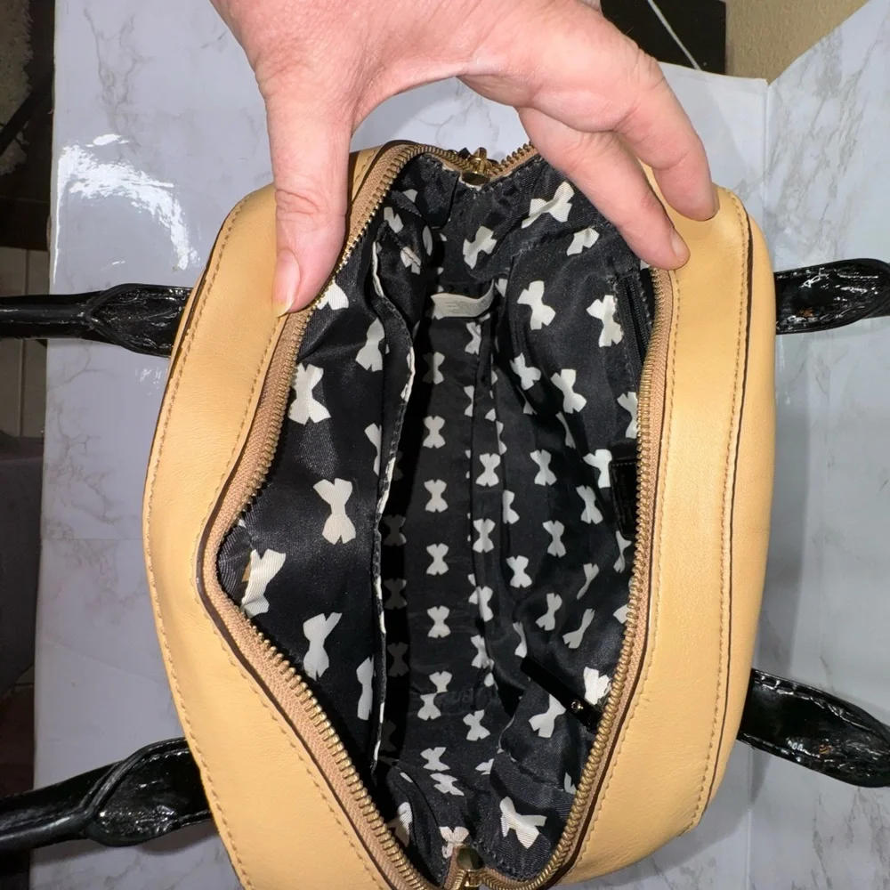Vintage KATE SPADE Chelsea Park Porter Satchel/Shoulder in beige & black Leather